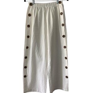 White Button Side Cropped Like Appleseed Size S Pants